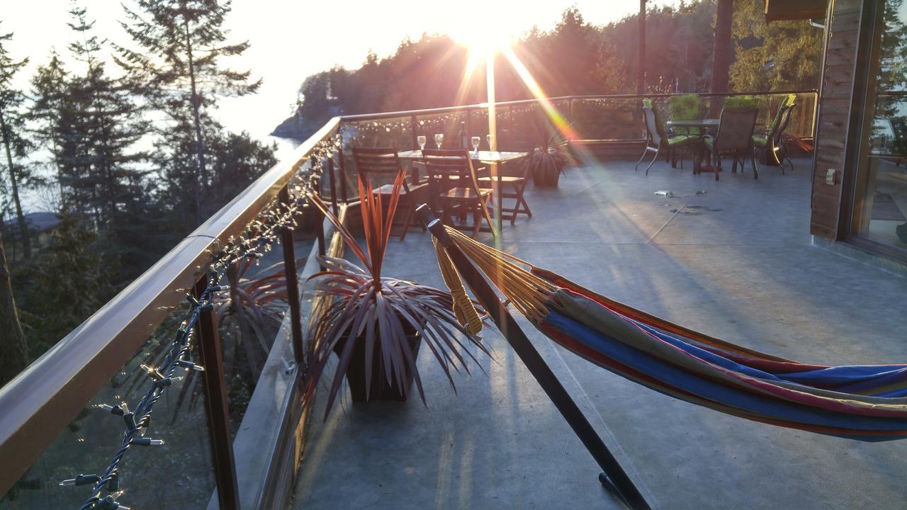 Sunshine Coast Treetop B&B Сечелт Екстер'єр фото