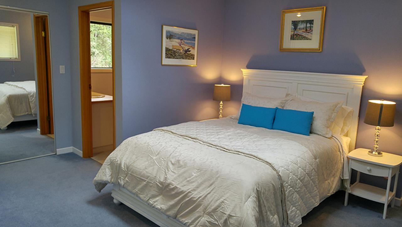 Sunshine Coast Treetop B&B Сечелт Екстер'єр фото